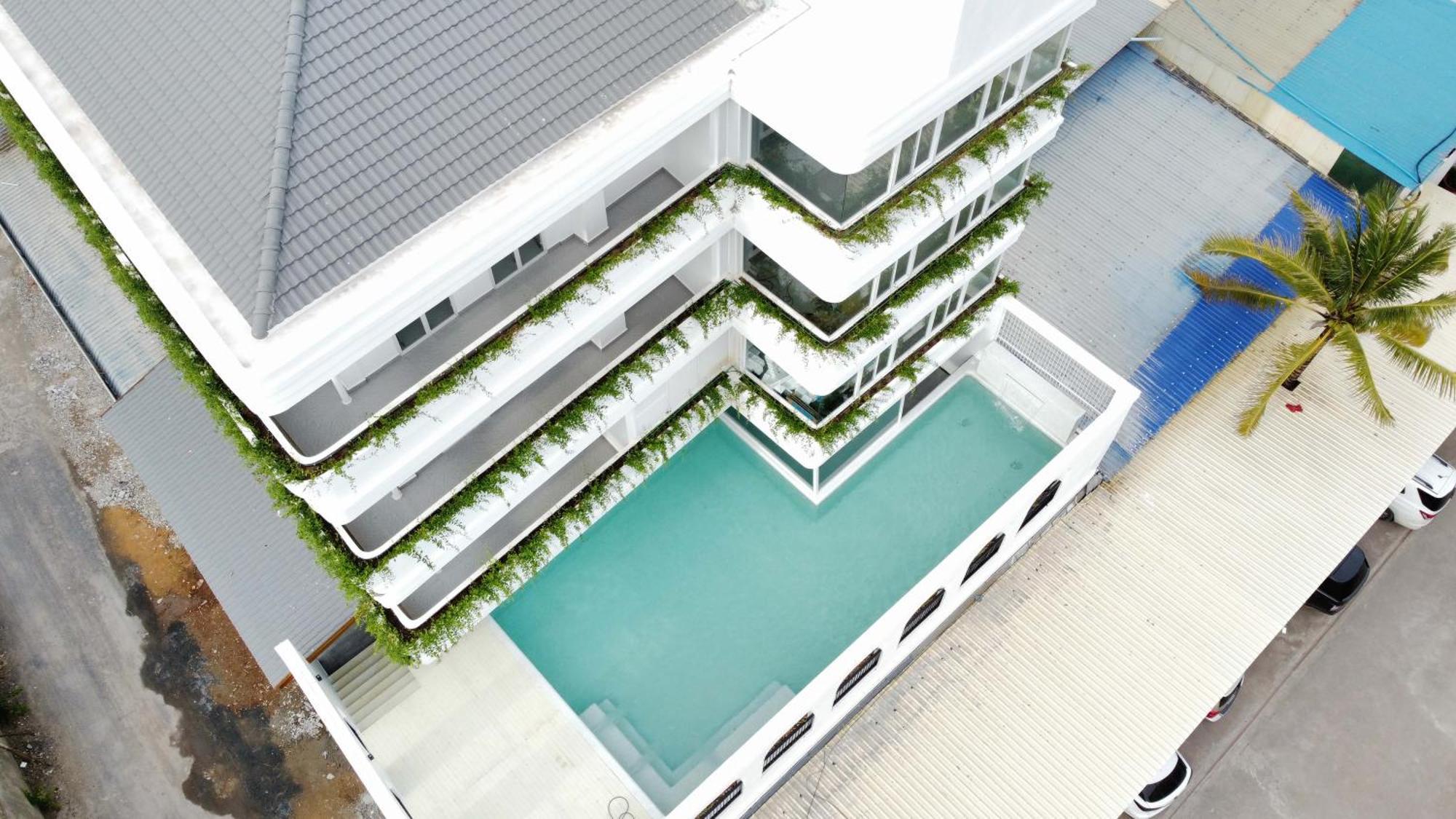 Montagne Boutique Hotel Kampot Exterior photo